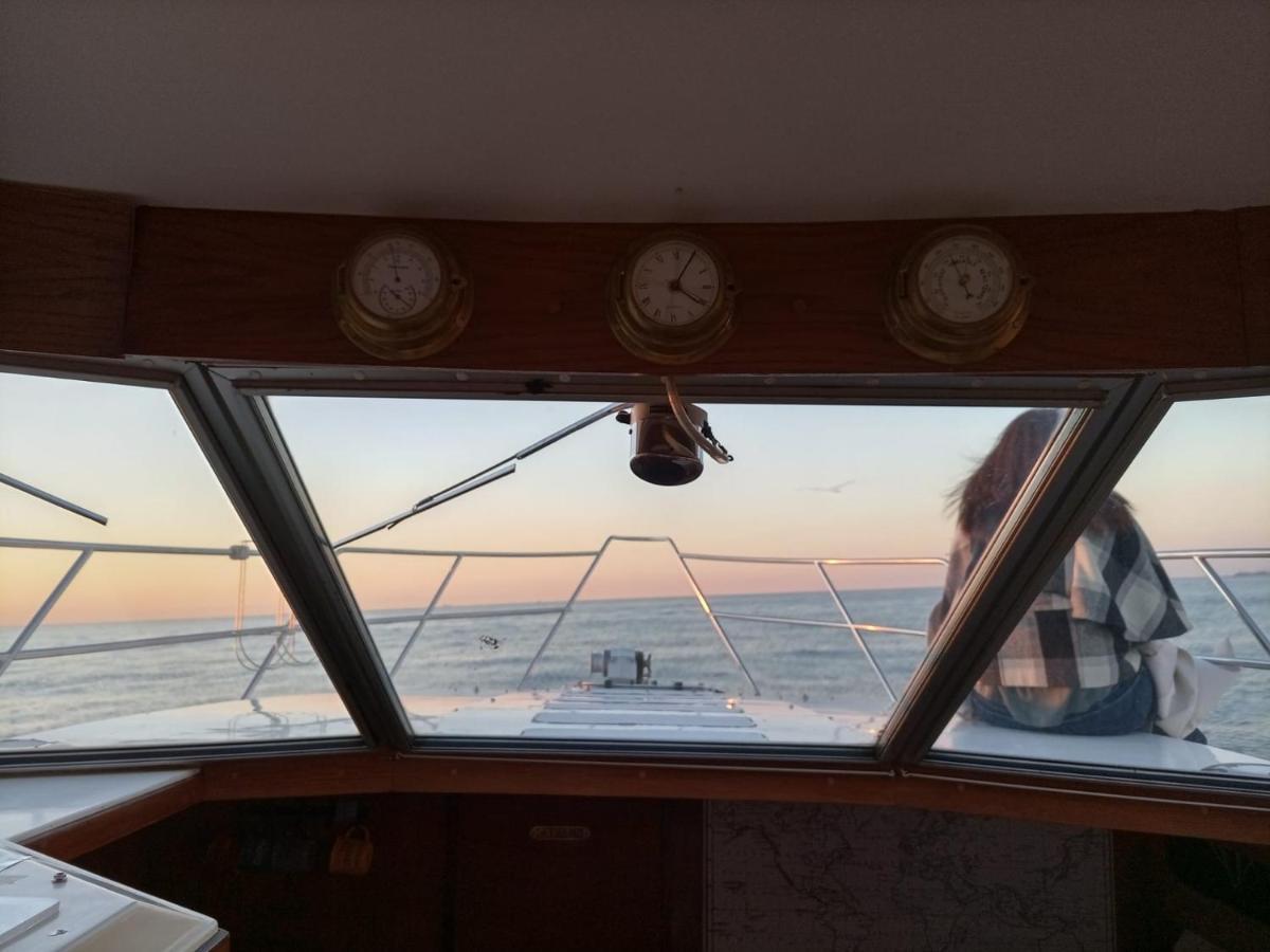 Отель Diamantedouro - Boat Вила-Нова-ди-Гая Экстерьер фото